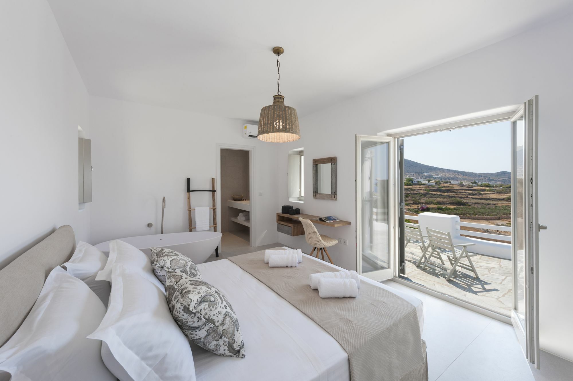 Niriides Luxury Villas Aliki  Bagian luar foto
